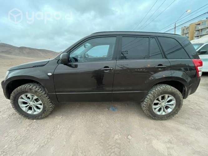 SUZUKI GRAND NOMADE GLX 2013 4x4