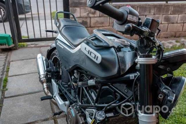 2021 Husqvarna Svartpilen 401