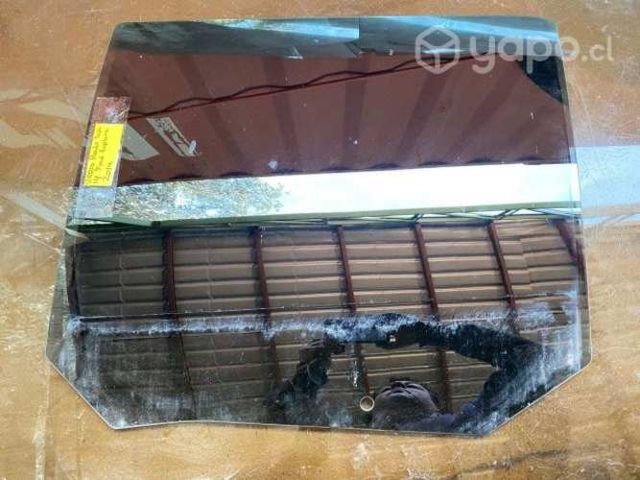Vidrio original puerta tras izq Ford Explorer 2014