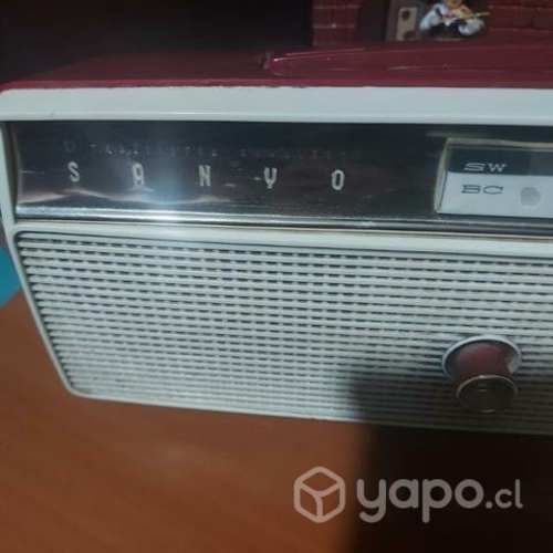 Radio sanyo de colección