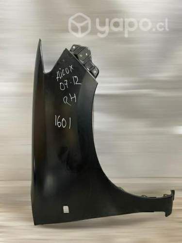 Tapabarro RH Toyota Hilux nuevo original