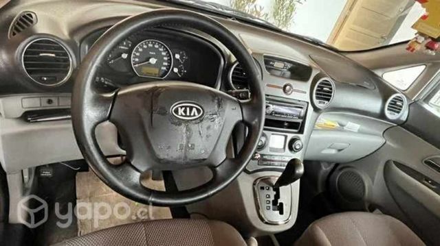 Kia carens 2011