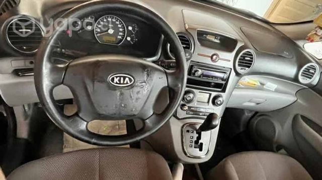Kia carens 2011