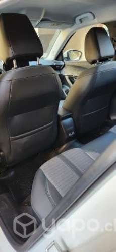 Peugeot 2008, año 2022