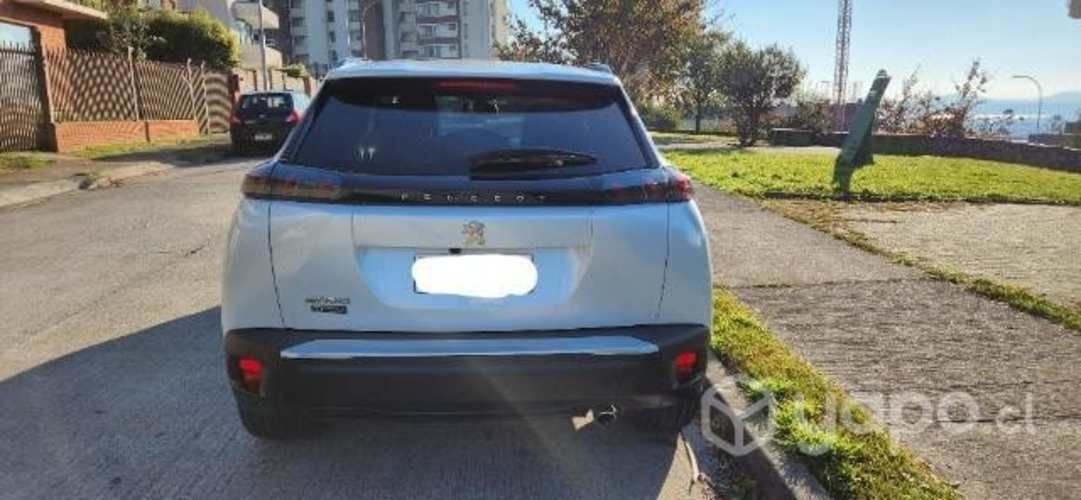 Peugeot 2008, año 2022