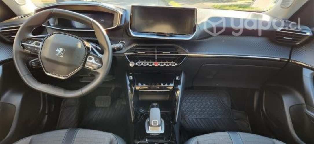 Peugeot 2008, año 2022