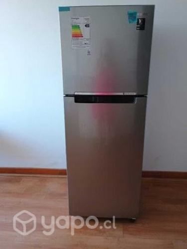 Refrigerador Samsung RT22FARADS8
