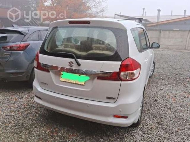 Se vende Auto SUZUKI ERTIGA 1.4 GLS