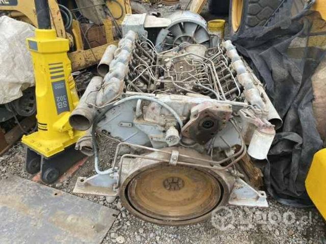 Motor Deuz modelo V10 413 para máquinaria pesada