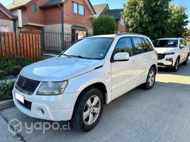 Suzuki grand nomade 2012