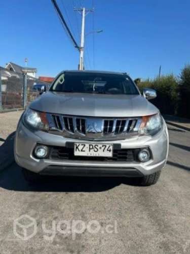 MITSUBISHI L200, año 2019