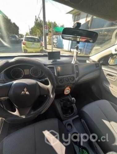 MITSUBISHI L200, año 2019