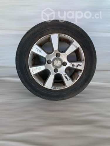 Llanta Nissan Tiida sport