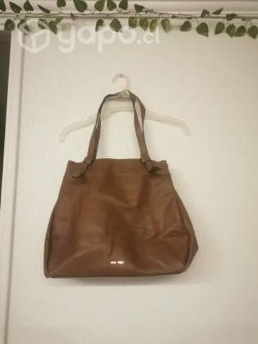 bolsa de 38 prendas y 2 bolsos