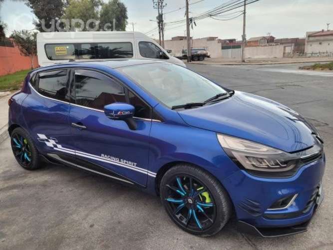 Vendo Renault Clio 900cc full equipo