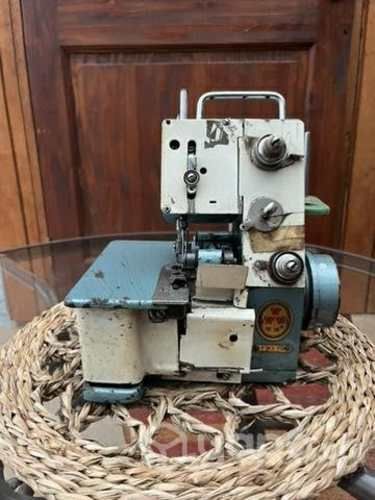 Máquina de coser Overlock