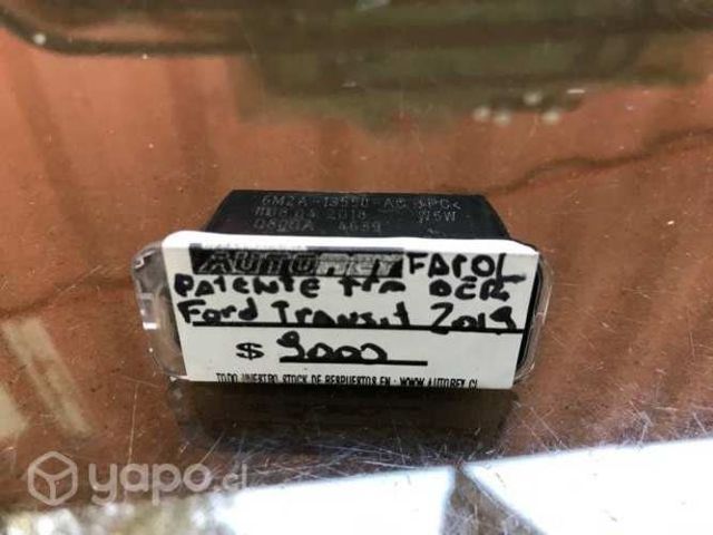 Farol patente trasero derecho Ford Transit 2017-20