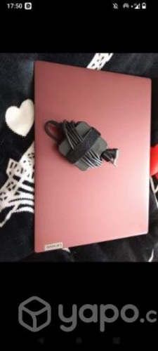 Computador Lenovo rojo nuevo