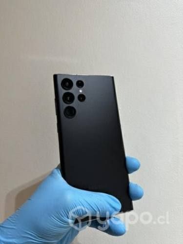 Samsung Galaxy S22 Ultra negro usado sin caja