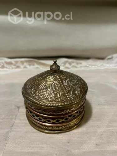 Antiguo Joyero Tallado Dorado