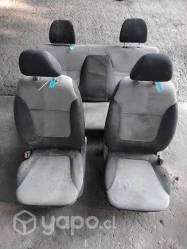 Juego Asientos (MLL003) Mitsubishi L200 2.5 Diesel