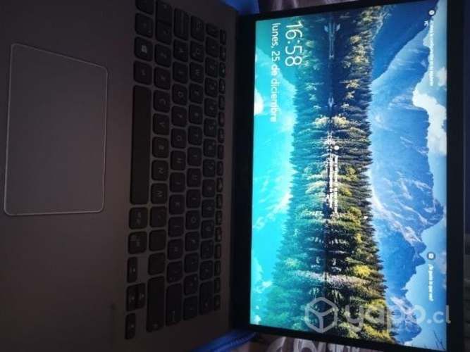Notbook Asus como nuevo en 100 mil