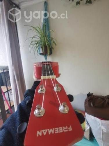 Ukelele soprano Freeman naranjo