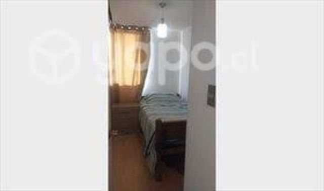 Arriendo pieza a una cuadra metro república