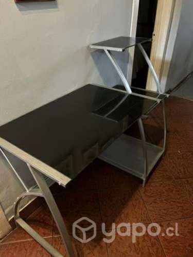 Escritorio con superficie de vidrio