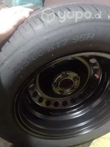 Neumático nuevo y malla, protector solar