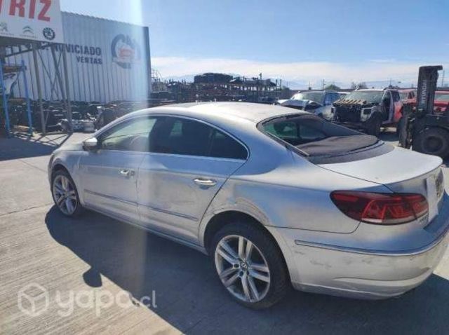 N°2814 motor en desarme volkswagen passat 2.0