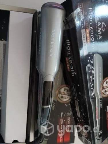 Alisadora pelo xwide titan keratin gama