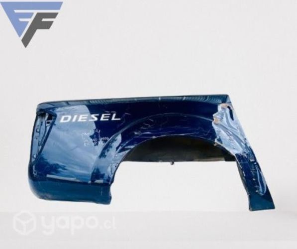 Pick up nissan np300 tapabarro trasero