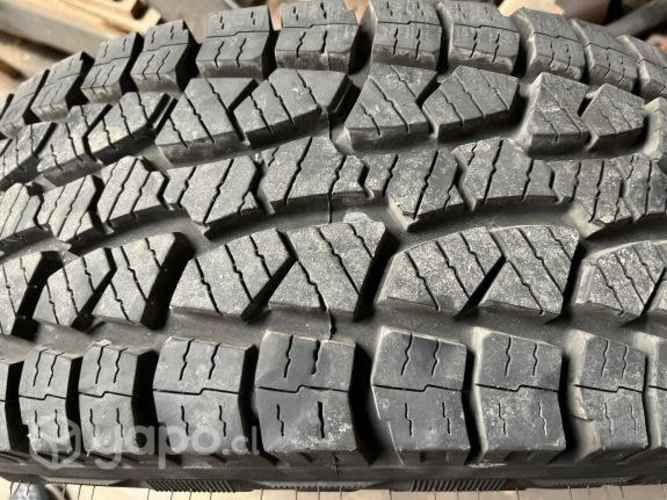 Neumático 245 75 R16