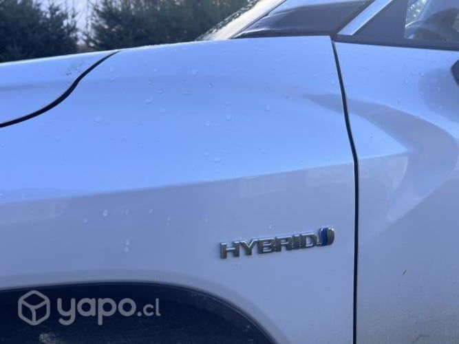 Corolla Cross híbrido, versión full