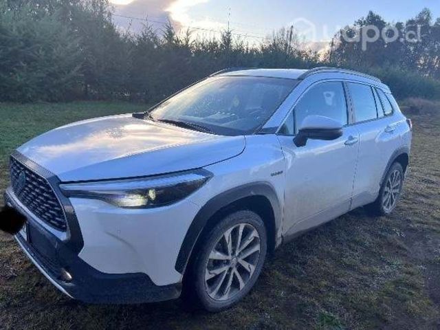 Corolla Cross híbrido, versión full