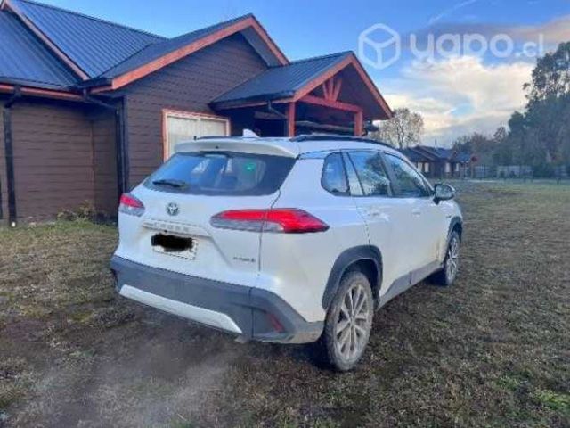 Corolla Cross híbrido, versión full