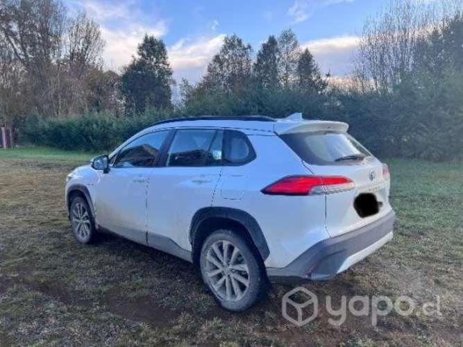 Corolla Cross híbrido, versión full