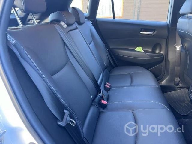 Corolla Cross híbrido, versión full