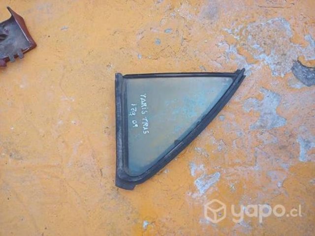 Toyota new yaris vidrio tras izq 2009 aleta envio