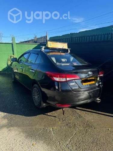 Taxi colectivo toyota yaris 2019