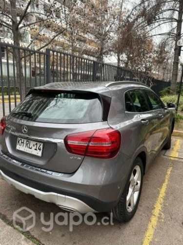 MERCEDES BENZ GLA 200d 2018 diesel