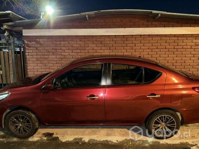 Nissan versa 2016