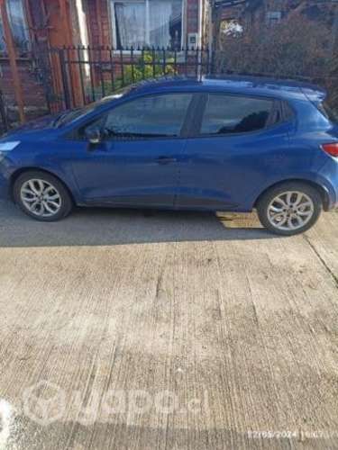 Vendo RENAULT CLIO 2019