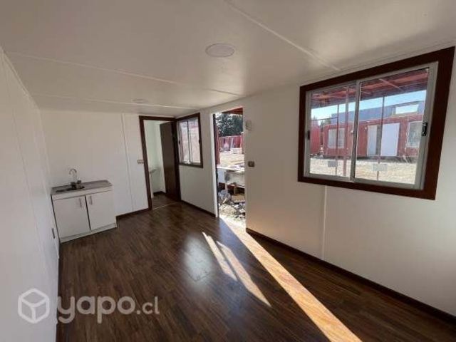 Oficina con baño completo container