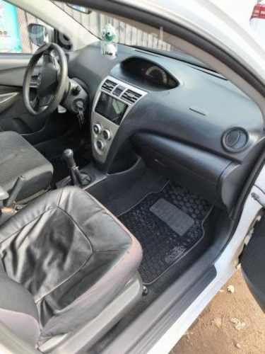 Se vende Toyota Yaris 2008