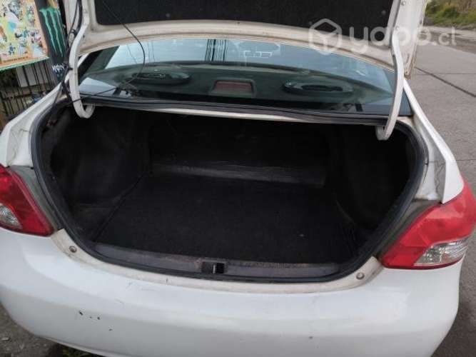 Se vende Toyota Yaris 2008