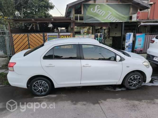 Se vende Toyota Yaris 2008