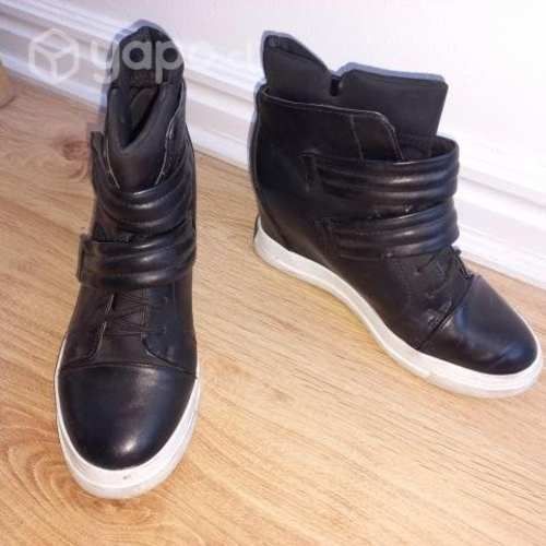 Botin negro caña baja