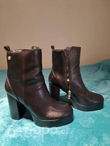 Botines negro Xti